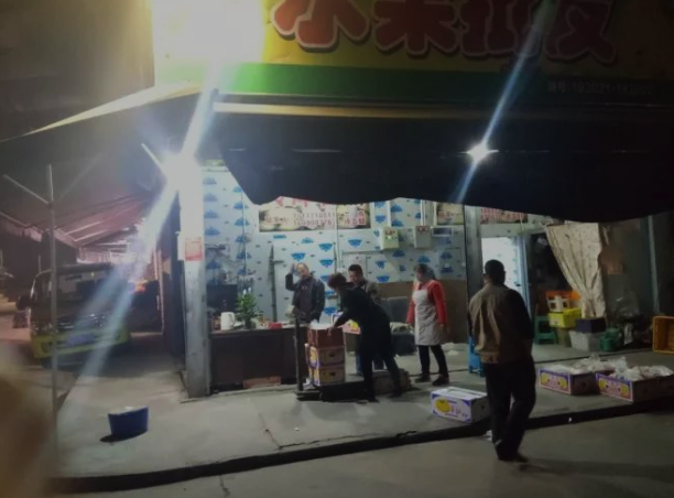 西南商貿(mào)城19區(qū)水果商戶